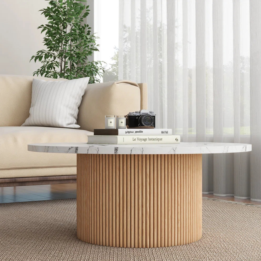 Mesa de centro moderna de madera con tablero de mármol