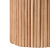 Mesa auxiliar redonda de madera natural con pedestal estriado